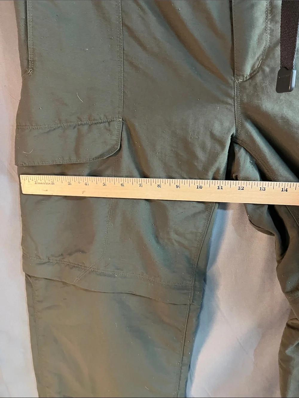 North face Olive Green Convertible cargo waterproof men’s LG